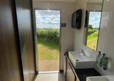 Marquees.Com | Modular and Clearspan Marquee Hire Cheshire and North West | Luxury marquee toilets