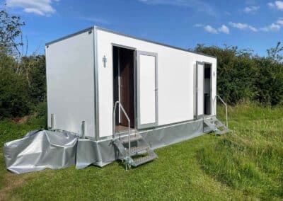 Marquees.Com | Modular and Clearspan Marquee Hire Cheshire and North West | Marquee toilets